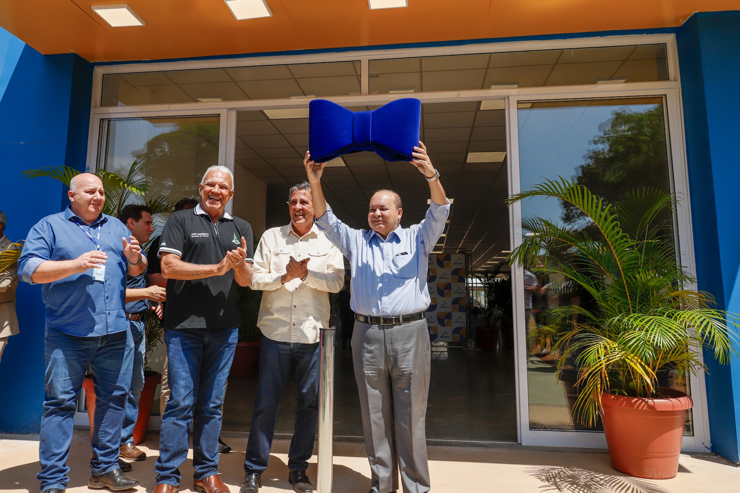 Governador Ibaneis Rocha entrega obras internas na Novacap