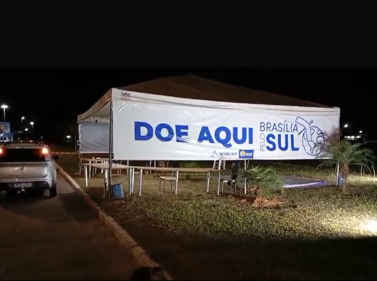 Quem trabalha na Novacap tem cinco pontos internos para doação, mas população em geral pode entregar os donativos em tenda na frente da companhia | Fotos: Kiko Paz/Novacap