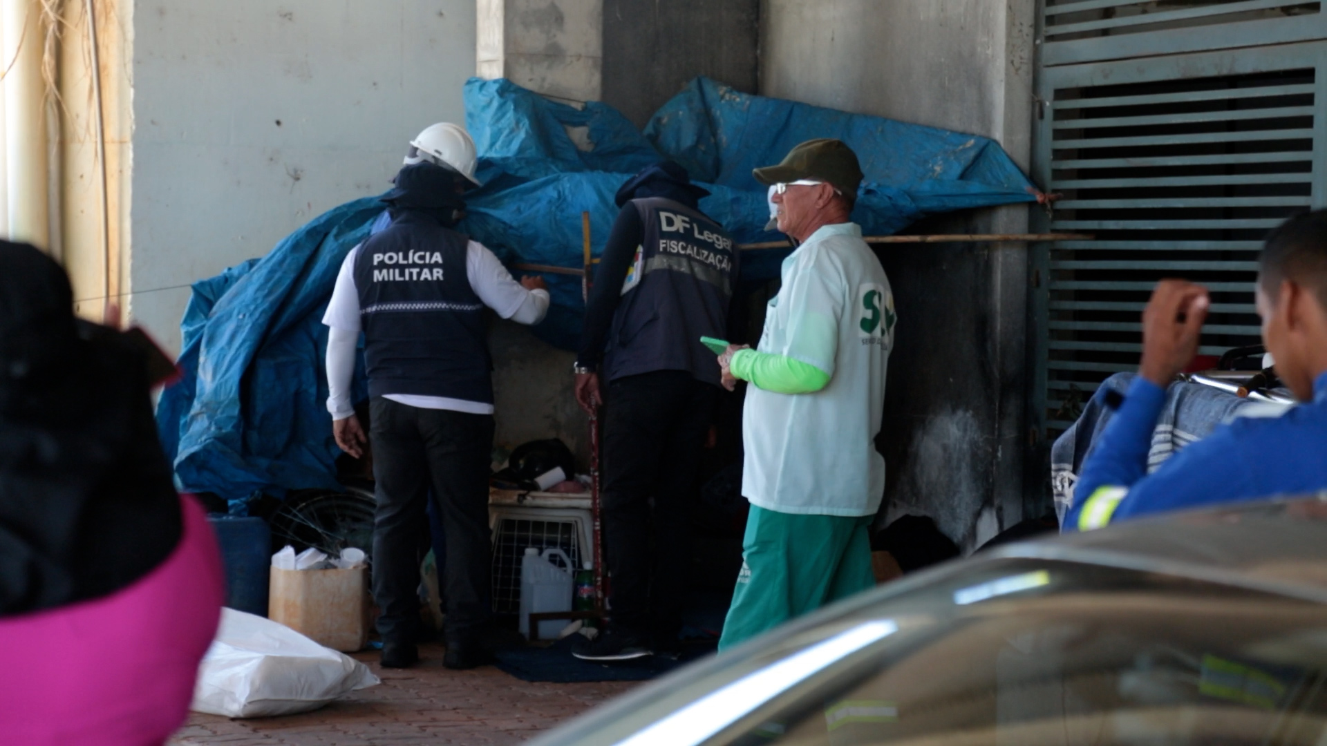 Durante as abordagens, equipes do GDF vão apresentar às pessoas em situação de rua oferta de serviços de saúde, assistência social e educação, bem como outras orientações | Foto: Divulgação/DF Legal