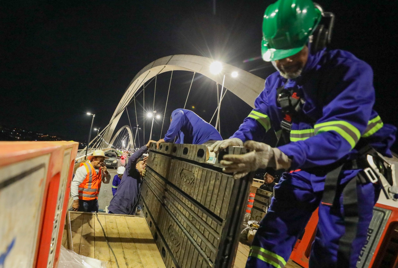 Esta é a primeira etapa da reforma e será executada por empresa contratada sempre no período noturno, das 21h às 4h, para minimizar o impacto no trânsito | Fotos: Joel Rodrigues/Agência Brasília
