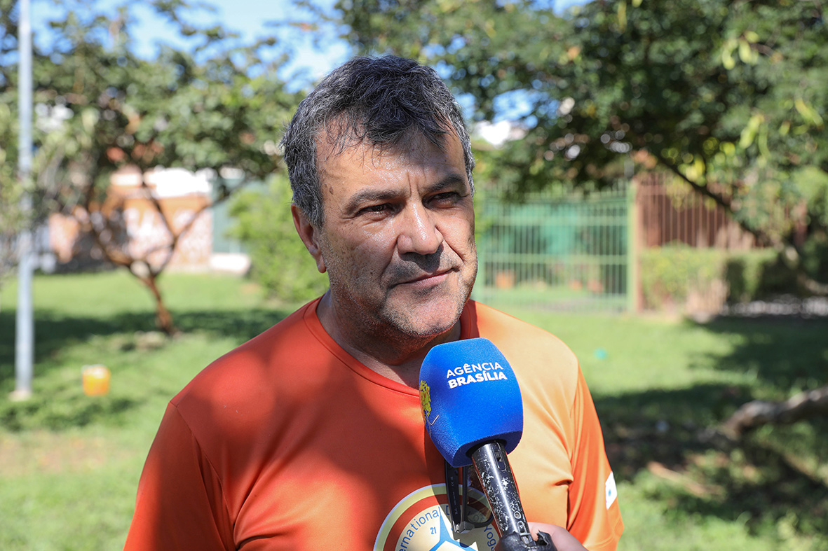 Raimundo Batista: “A manutenção é muito importante para os pedestres e todos que caminham aqui no Guará”
