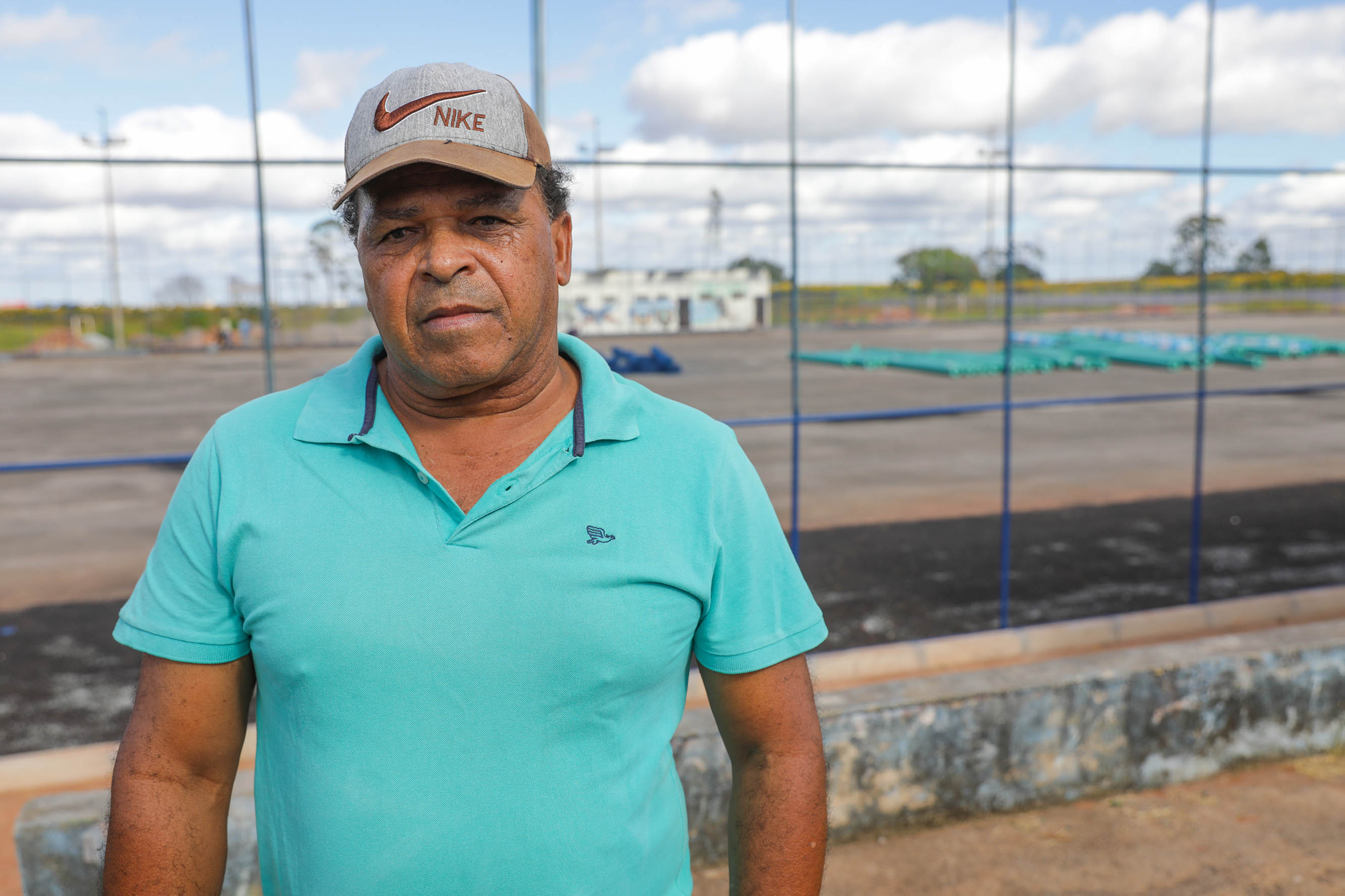 O aposentado Luiz Antônio Nascimento também frequenta o campo: “Para mim, aqui é um dos melhores lugares que temos em Santa Maria. Vem gente de Goiás e do Gama”