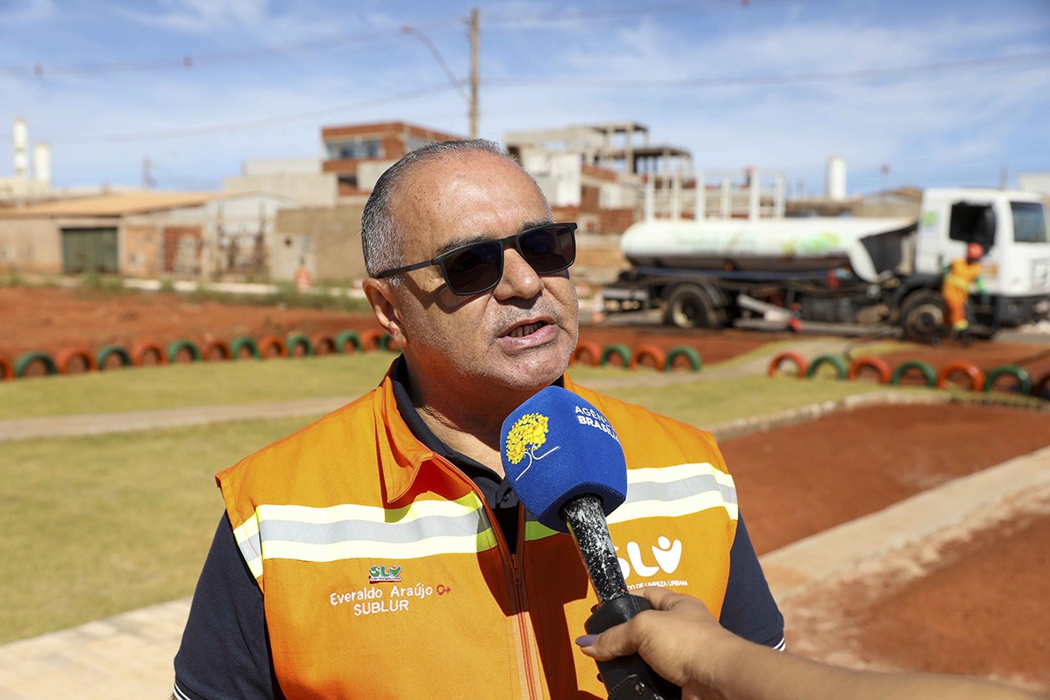Everaldo Araújo, subdiretor de Limpeza Urbana do SLU: “A importância de renovar é justamente evitar uma série de doenças como dengue, zika, chikungunya e outras”