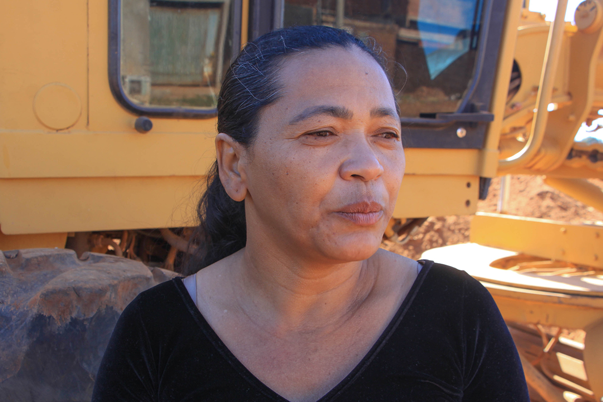 "Agora a gente paga, sim, mas tem água sempre que precisa. Prefiro assim, dentro da legalidade, com segurança", afirma Tânia Medeiros