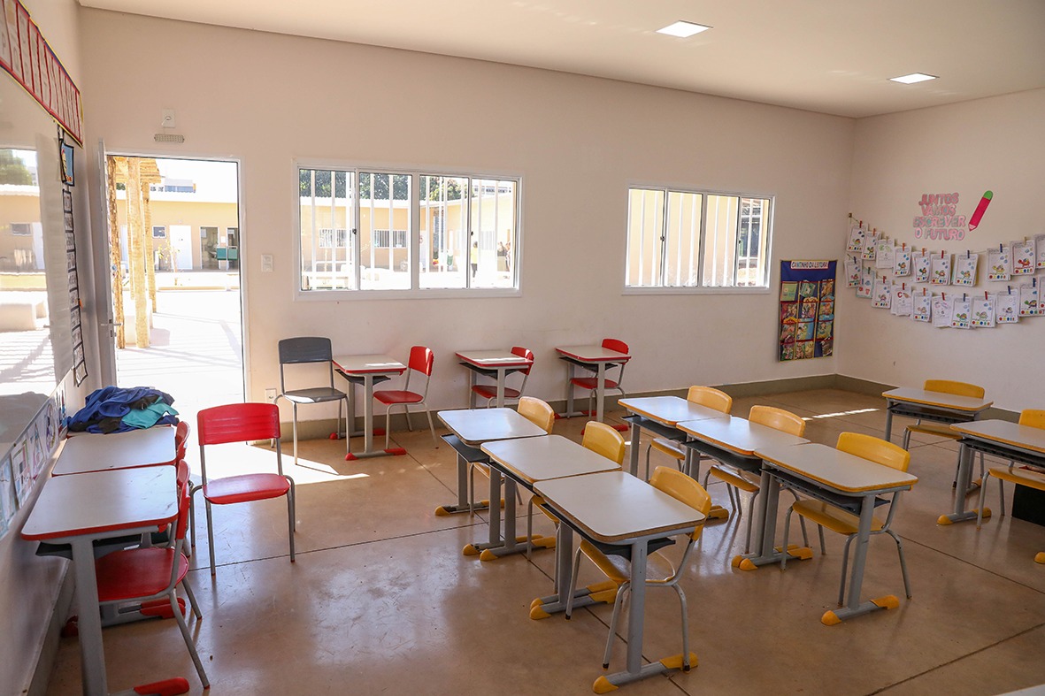 As 10 salas de aula foram equipadas com mesas, cadeiras, armários, aparelhos de ar-condicionado e quadros | Foto: Matheus H. Souza/Agência Brasília