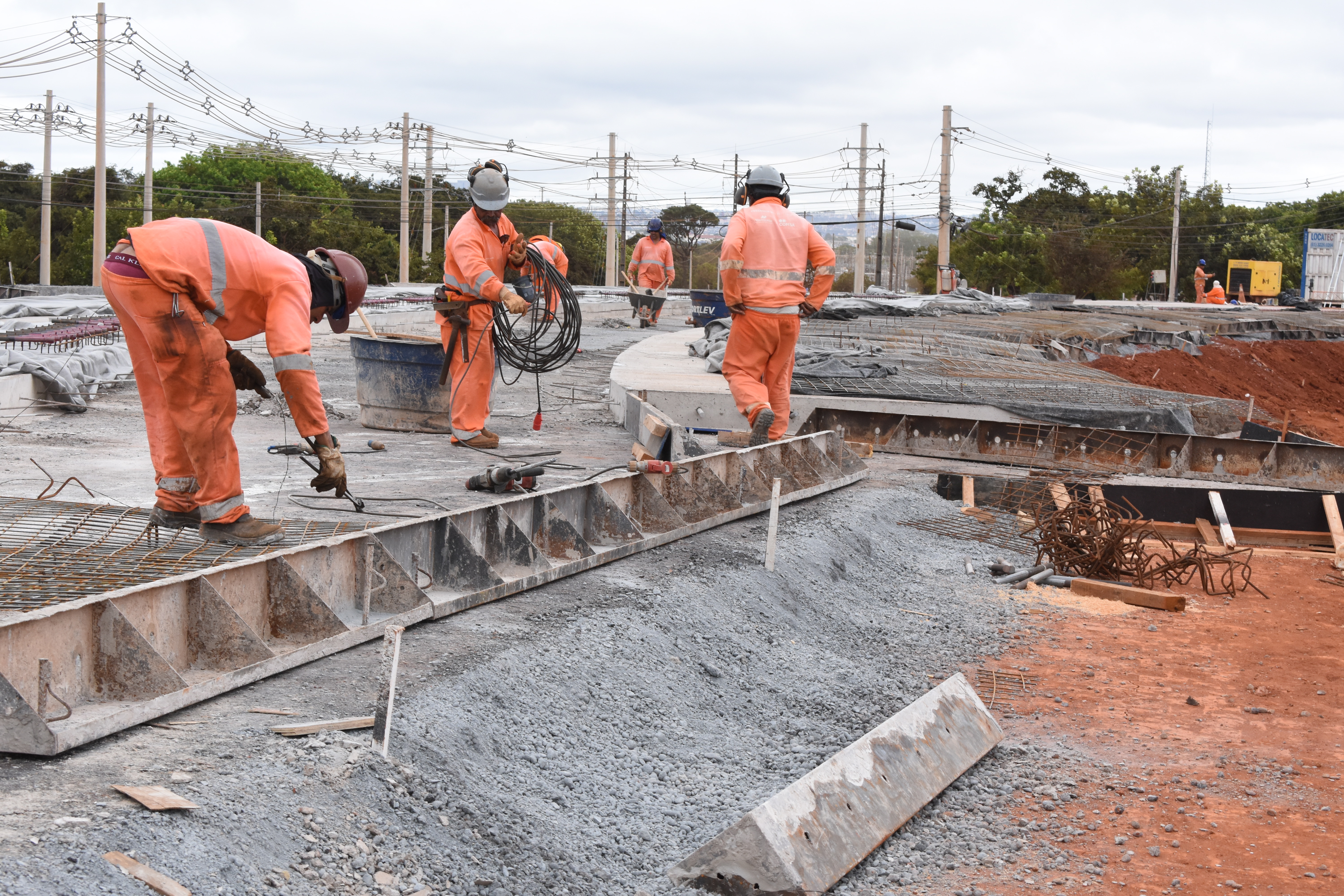 “Período sem chuvas é ideal para execução de pavimentação e drenagem sem interrupções”, afirma o secretário de Obras e Infraestrutura, Valter Casimiro