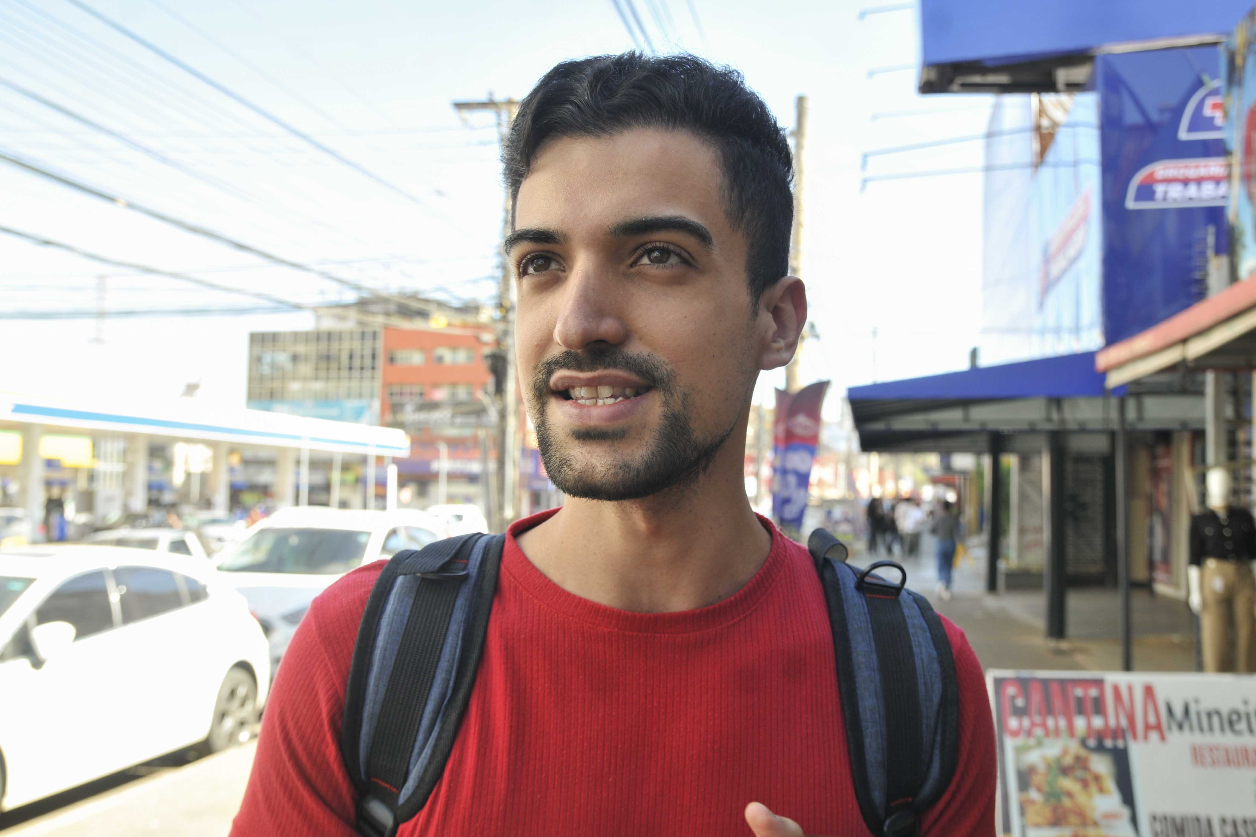 Morador de Taguatinga, o empresário Davi Alves tem acompanhado a obra: “É importante para a segurança do pedestre. Quase não dava mais para ver as faixas, e muita gente atravessa no lugar errado, o que acaba gerando acidentes”