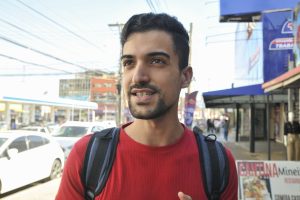 Morador de Taguatinga, o empresário Davi Alves tem acompanhado a obra: “É importante para a segurança do pedestre. Quase não dava mais para ver as faixas, e muita gente atravessa no lugar errado, o que acaba gerando acidentes”